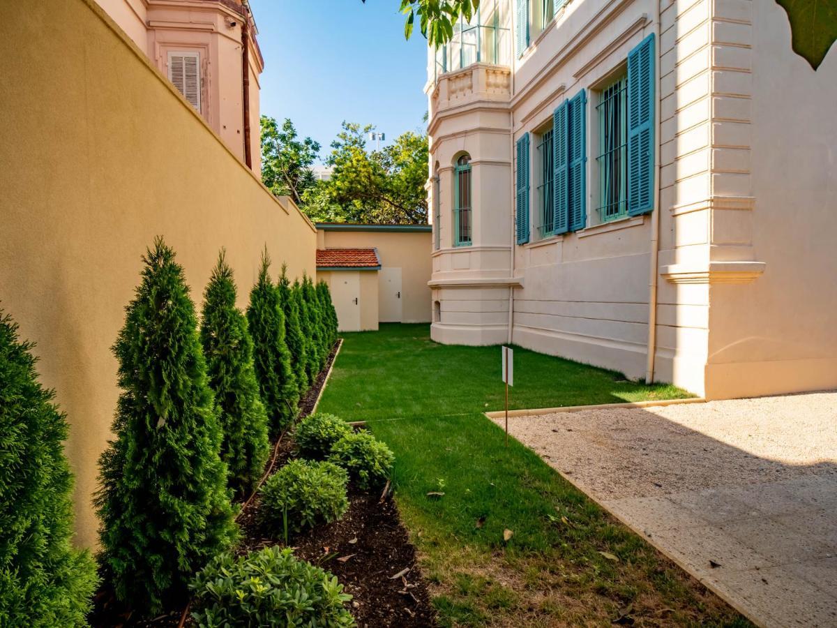 Albergue Banana'S Camp Cannes Exterior foto